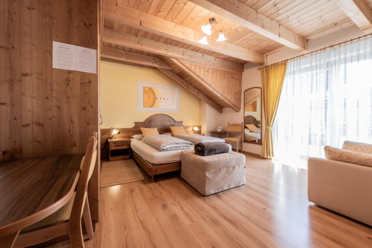 Bed and Breakfast Les Gomines Bb***** St. Vigil Exterior foto