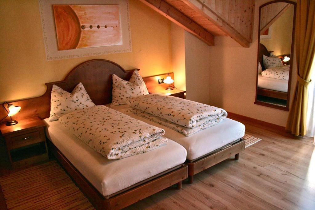 Bed and Breakfast Les Gomines Bb***** St. Vigil Zimmer foto